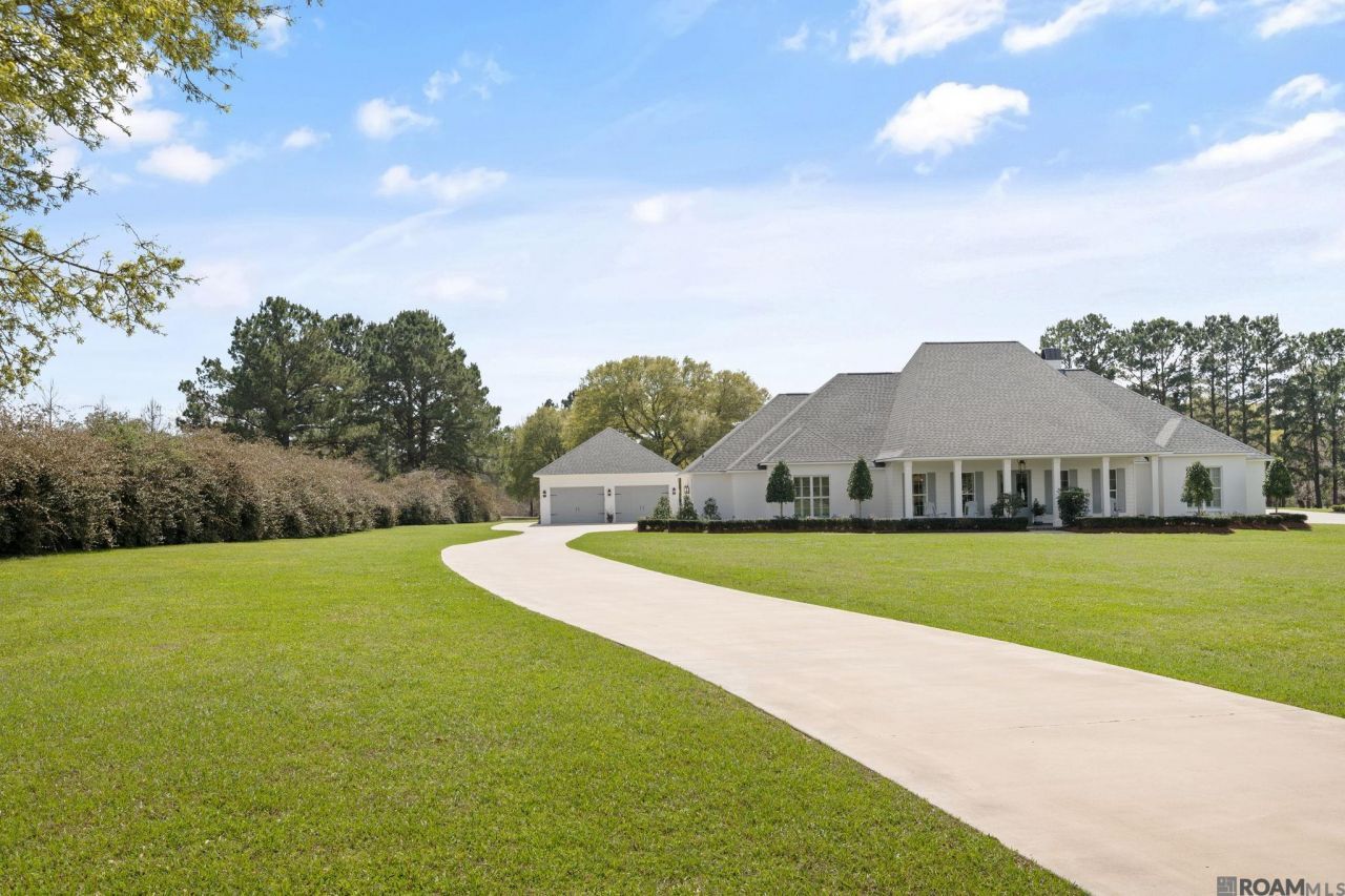 12156 Indigo Dr, Saint Francisville, LA 70775 Main Photo