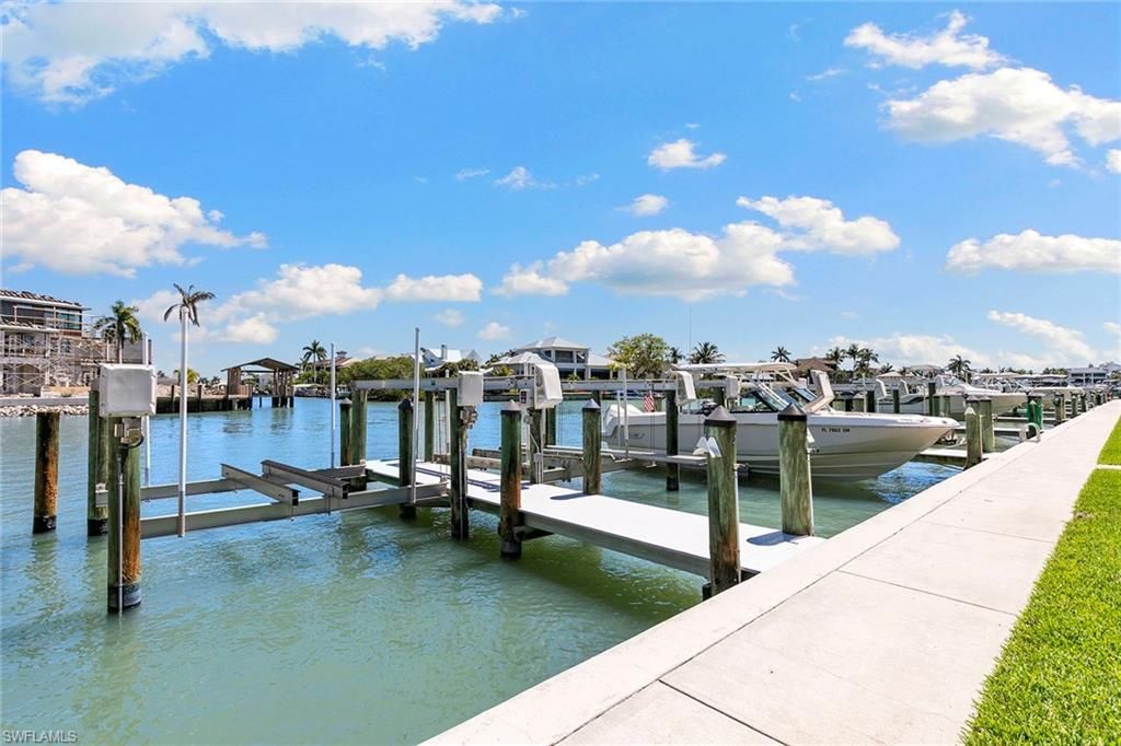 10682 Gulf Shore Dr, Unit C305, Naples, FL 34108 Photo