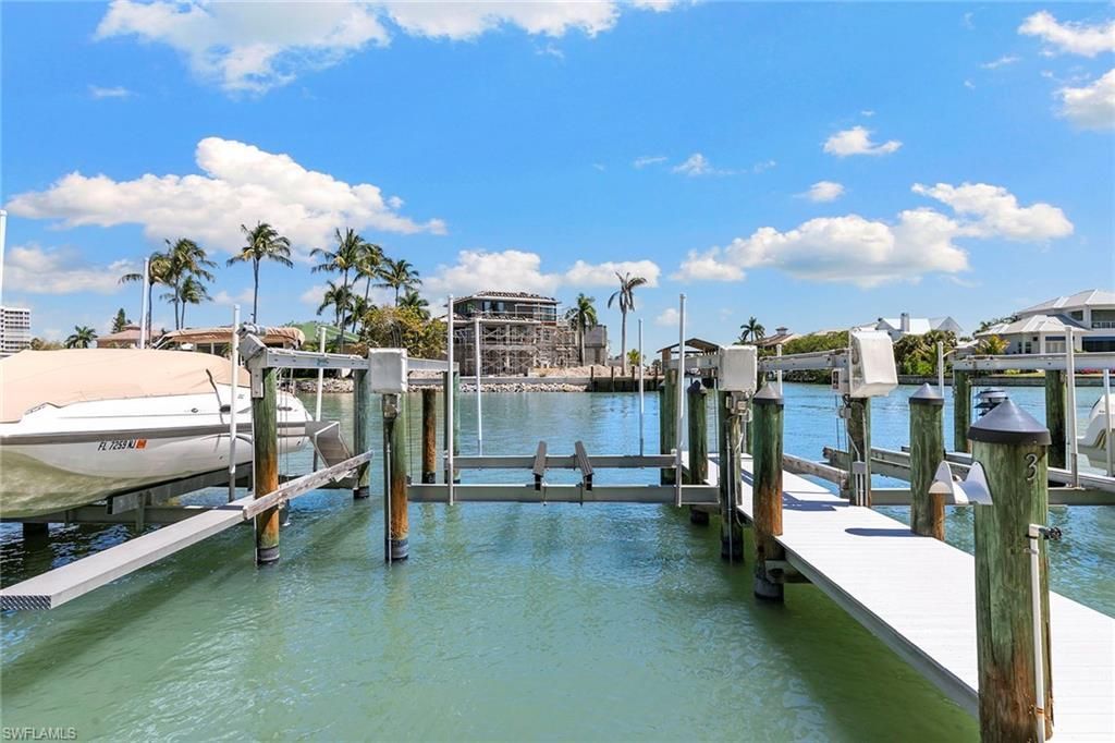 10682 Gulf Shore Dr, Unit C305, Naples, FL 34108 Photo