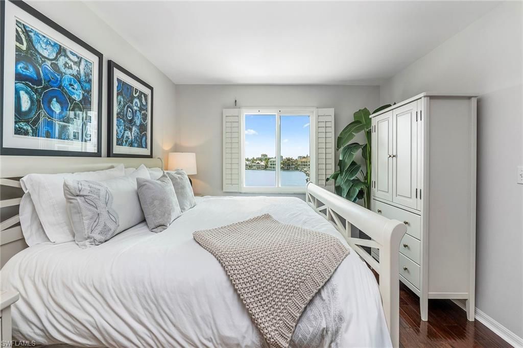 10682 Gulf Shore Dr, Unit C305, Naples, FL 34108 Photo