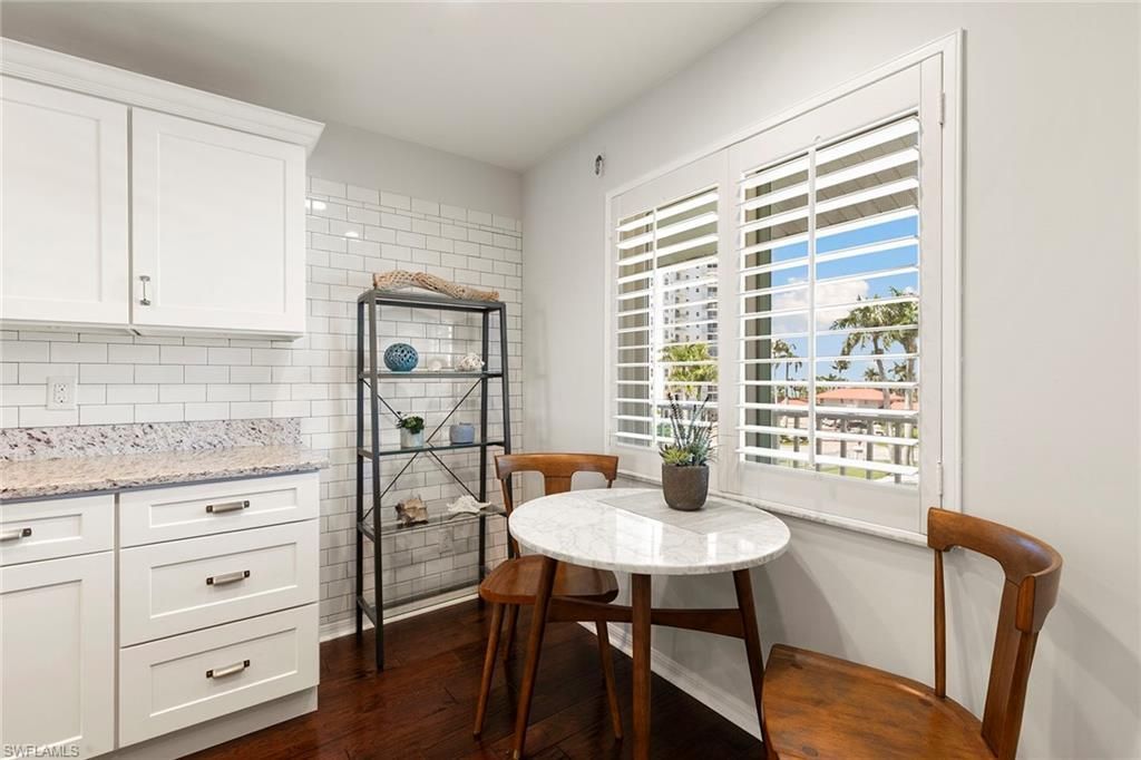 10682 Gulf Shore Dr, Unit C305, Naples, FL 34108 Photo