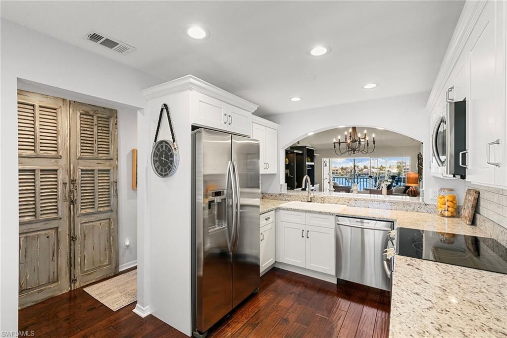 10682 Gulf Shore Dr, Unit C305, Naples, FL 34108 Photo