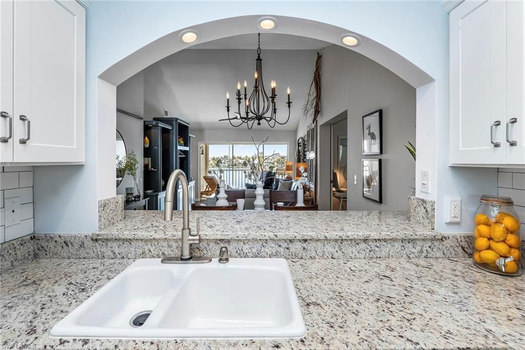 10682 Gulf Shore Dr, Unit C305, Naples, FL 34108 Photo