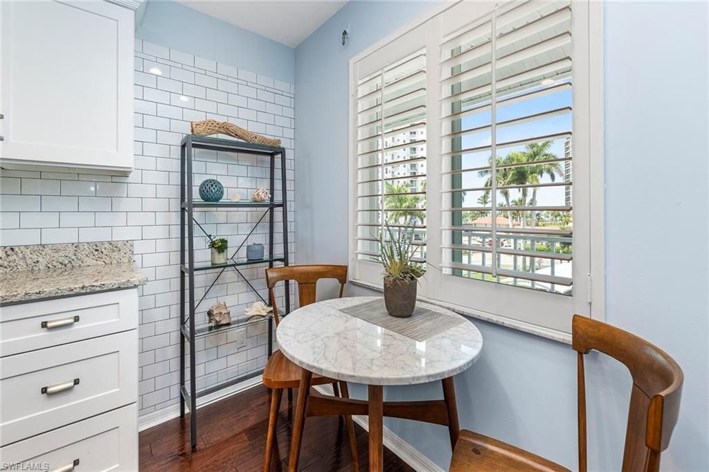 10682 Gulf Shore Dr, Unit C305, Naples, FL 34108 Photo