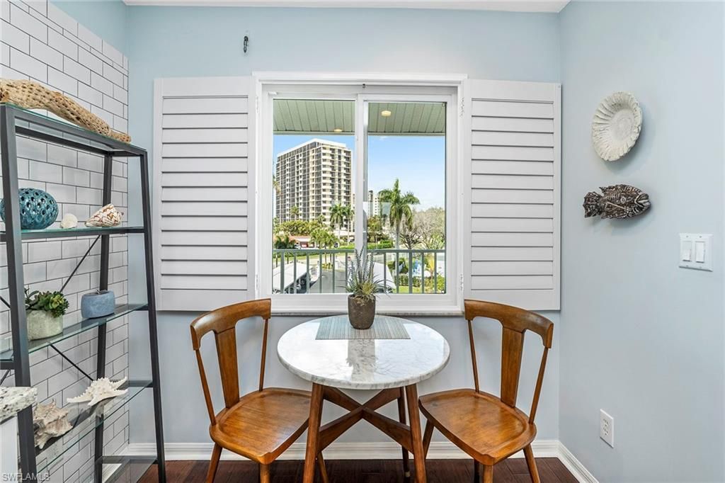 10682 Gulf Shore Dr, Unit C305, Naples, FL 34108 Photo