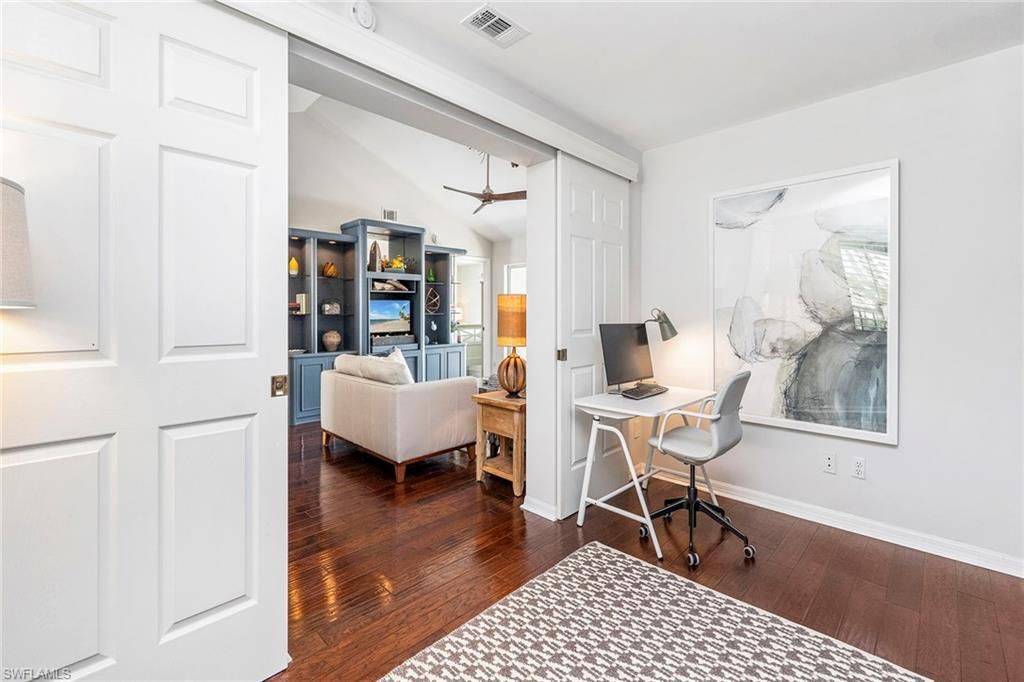 10682 Gulf Shore Dr, Unit C305, Naples, FL 34108 Photo