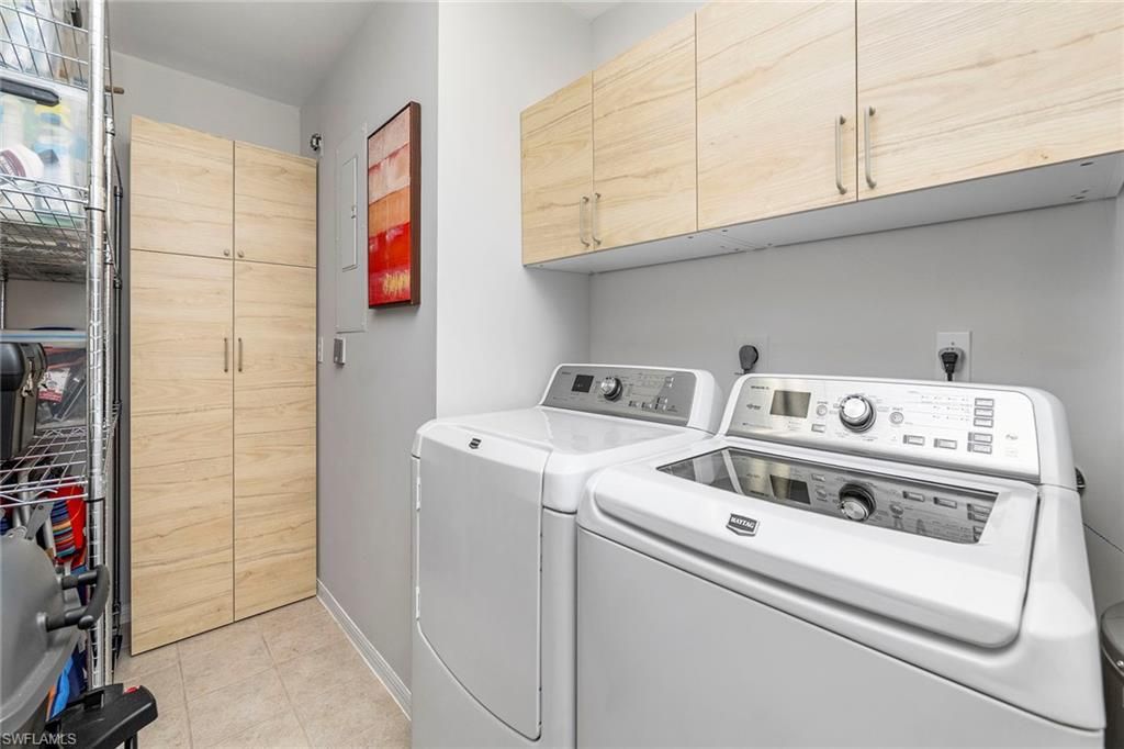 10682 Gulf Shore Dr, Unit C305, Naples, FL 34108 Photo