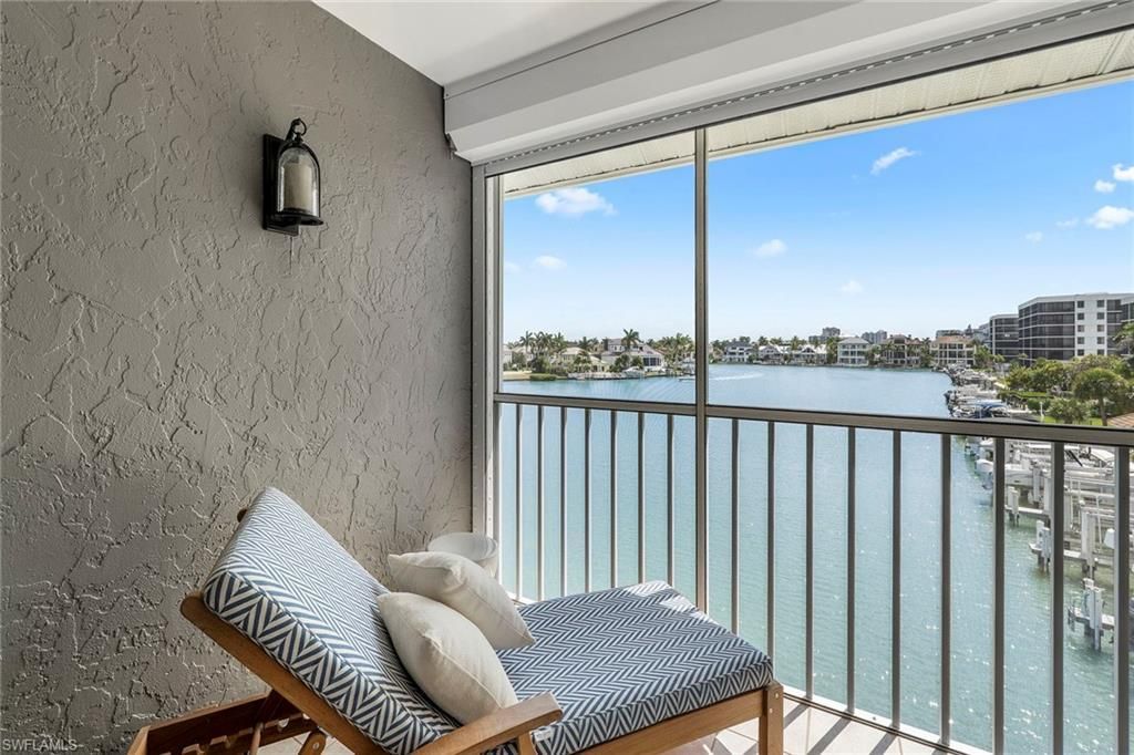 10682 Gulf Shore Dr, Unit C305, Naples, FL 34108 Photo