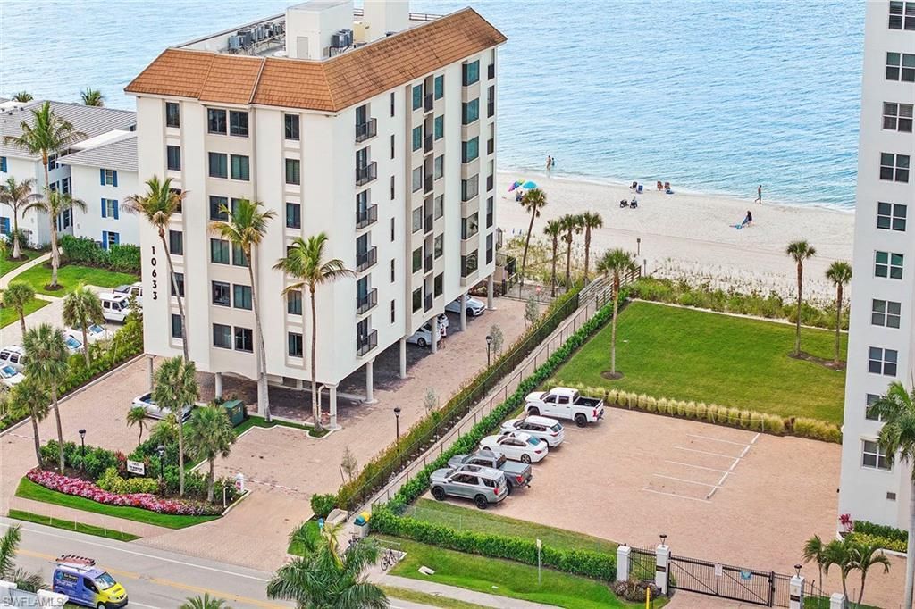 10682 Gulf Shore Dr, Unit C305, Naples, FL 34108 Photo