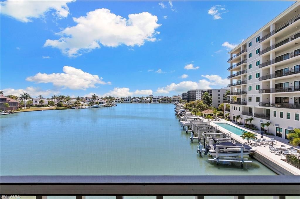 10682 Gulf Shore Dr, Unit C305, Naples, FL 34108 Photo