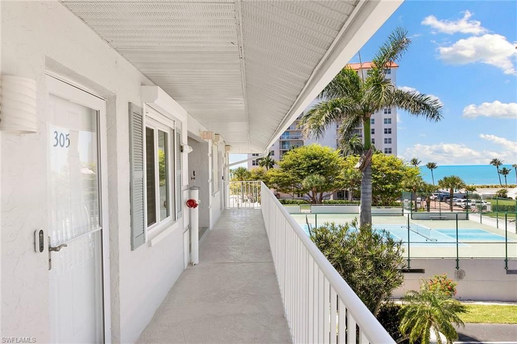 10682 Gulf Shore Dr, Unit C305, Naples, FL 34108 Photo