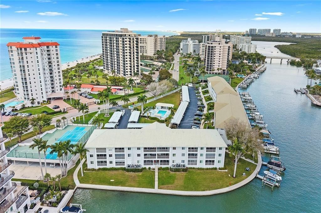 10682 Gulf Shore Dr, Unit C305, Naples, FL 34108 Photo