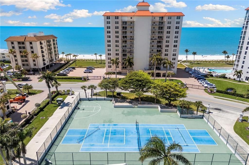 10682 Gulf Shore Dr, Unit C305, Naples, FL 34108 Photo