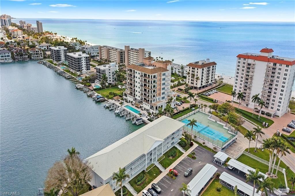 10682 Gulf Shore Dr, Unit C305, Naples, FL 34108 Photo