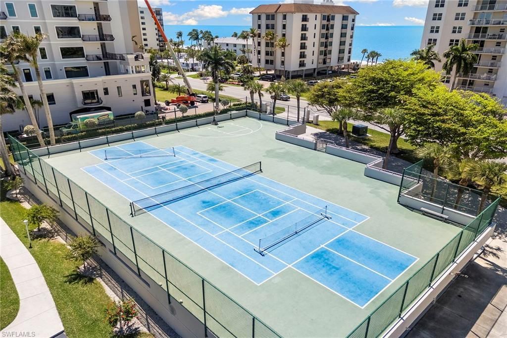 10682 Gulf Shore Dr, Unit C305, Naples, FL 34108 Photo