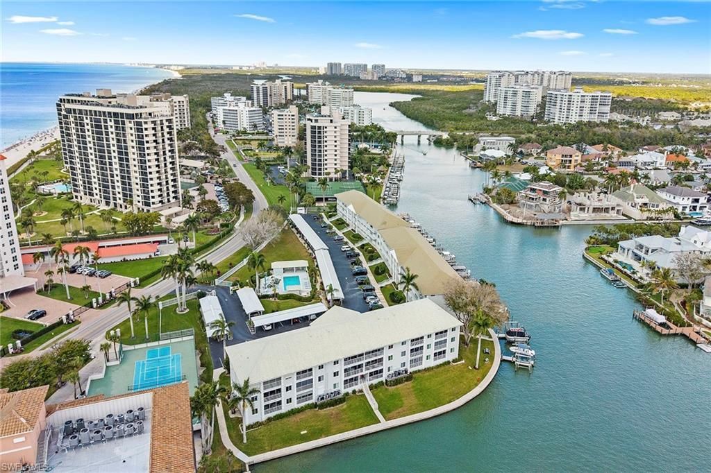 10682 Gulf Shore Dr, Unit C305, Naples, FL 34108 Photo
