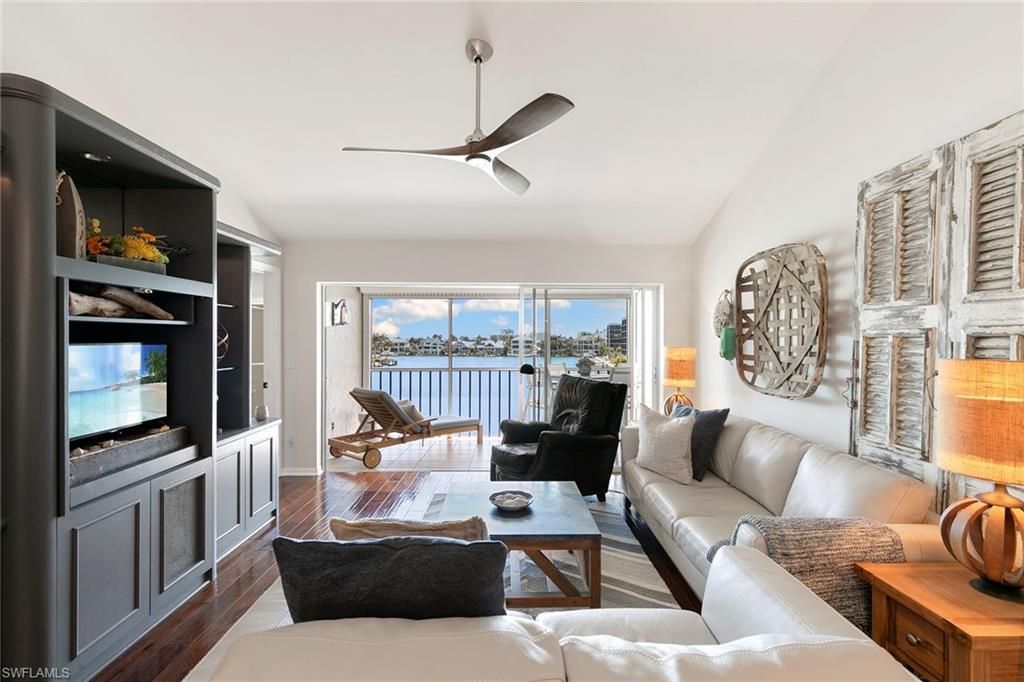 10682 Gulf Shore Dr, Unit C305, Naples, FL 34108 Photo