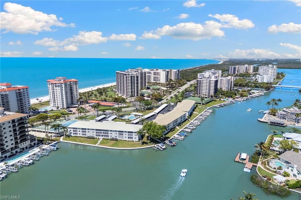 10682 Gulf Shore Dr, Unit C305, Naples, FL 34108 Photo