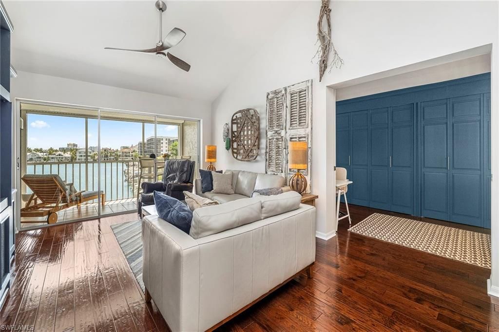 10682 Gulf Shore Dr, Unit C305, Naples, FL 34108 Photo