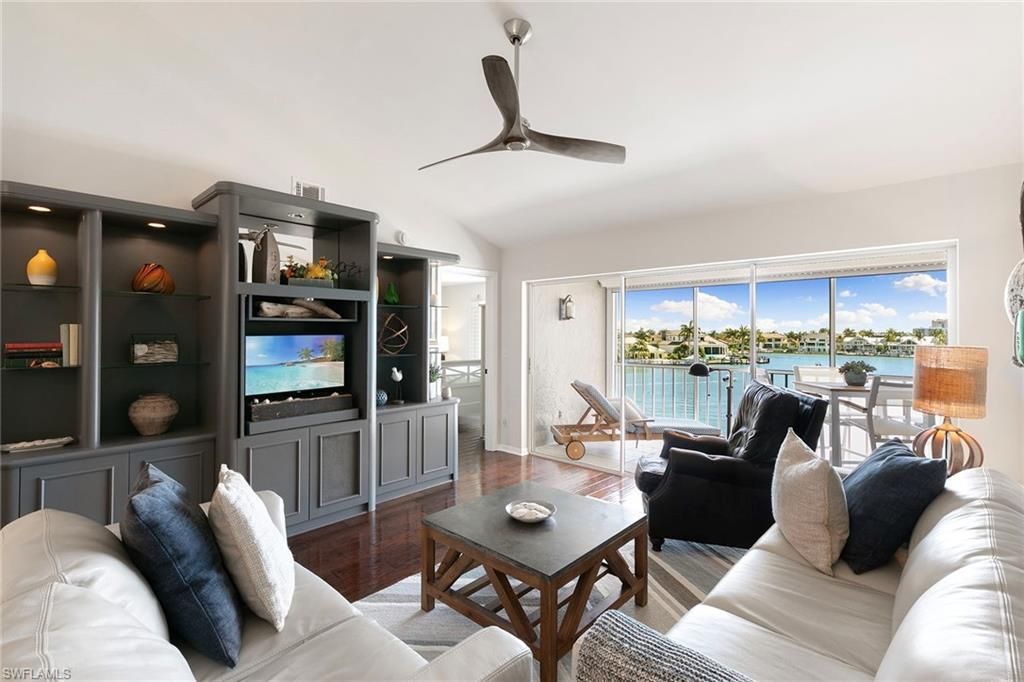 10682 Gulf Shore Dr, Unit C305, Naples, FL 34108 Photo