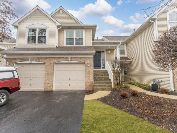 152 Hidden Pond Circle, Aurora, IL 60504