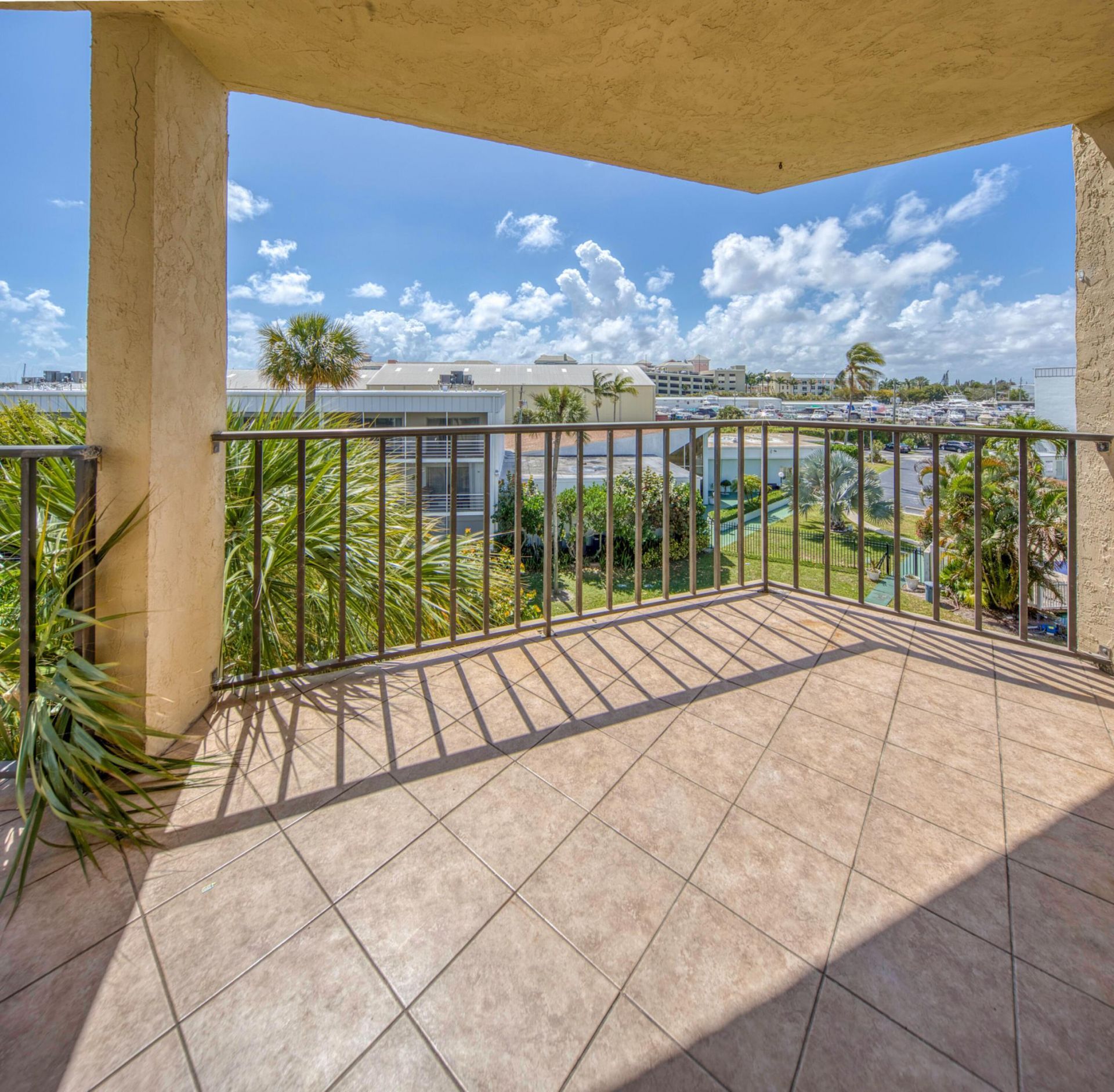 890 Federal Highway, Unit 412, Lantana, FL 33462 Photo