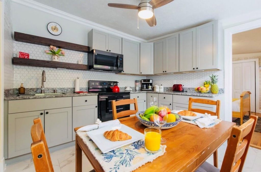 279 Hach Ln (2/1), West Palm Beach, FL 33415 Photo