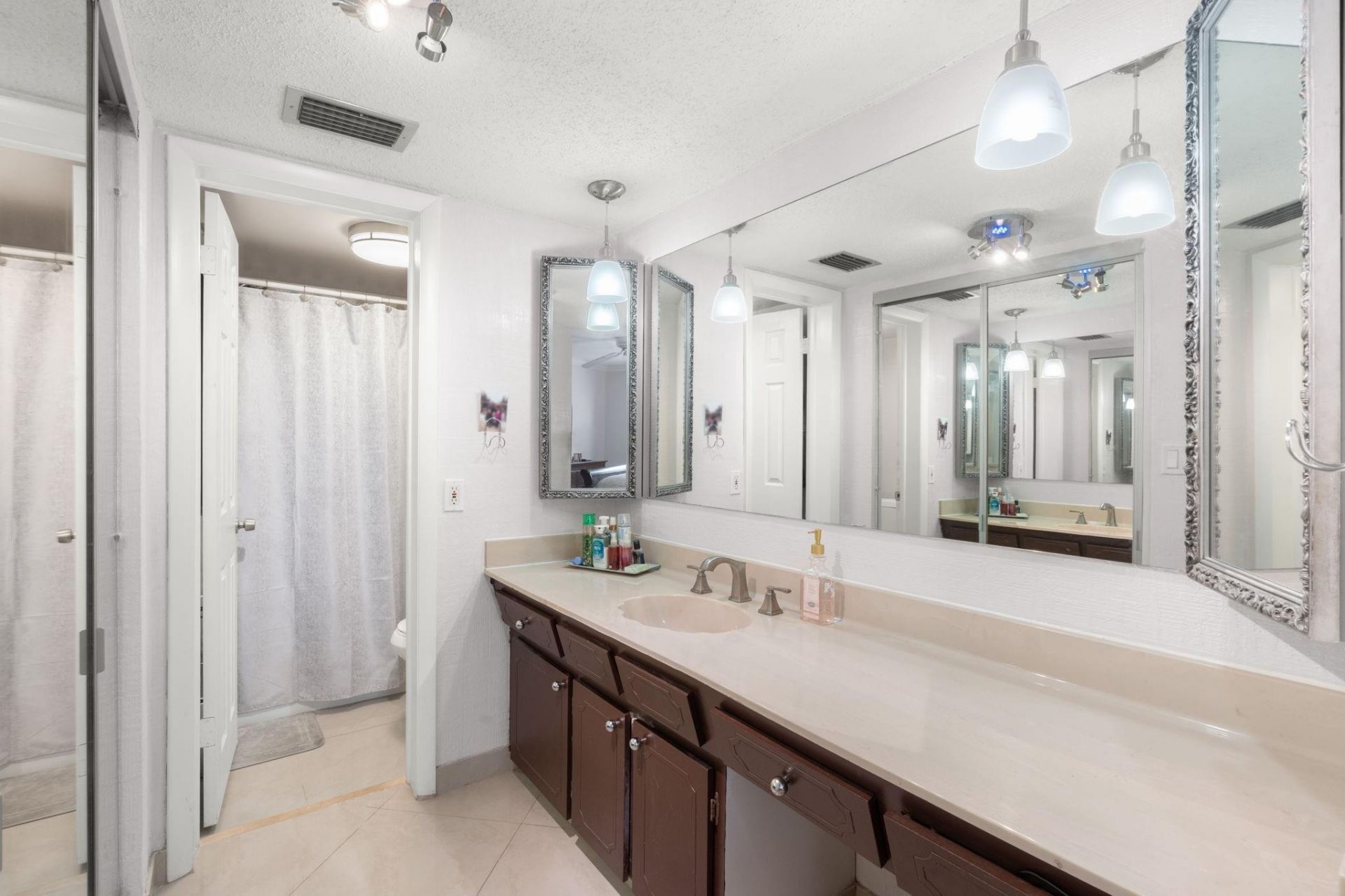 4191 NW 41st Street, Unit 214, Lauderdale Lakes, FL 33319 Photo
