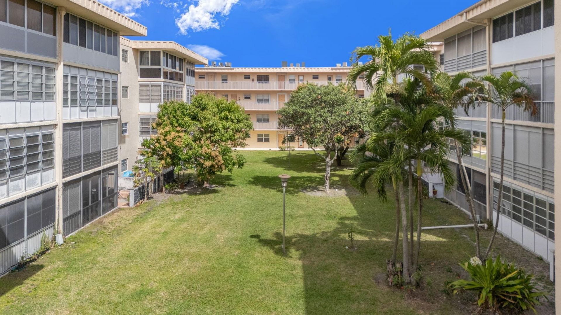 4191 NW 41st Street, Unit 214, Lauderdale Lakes, FL 33319 Photo