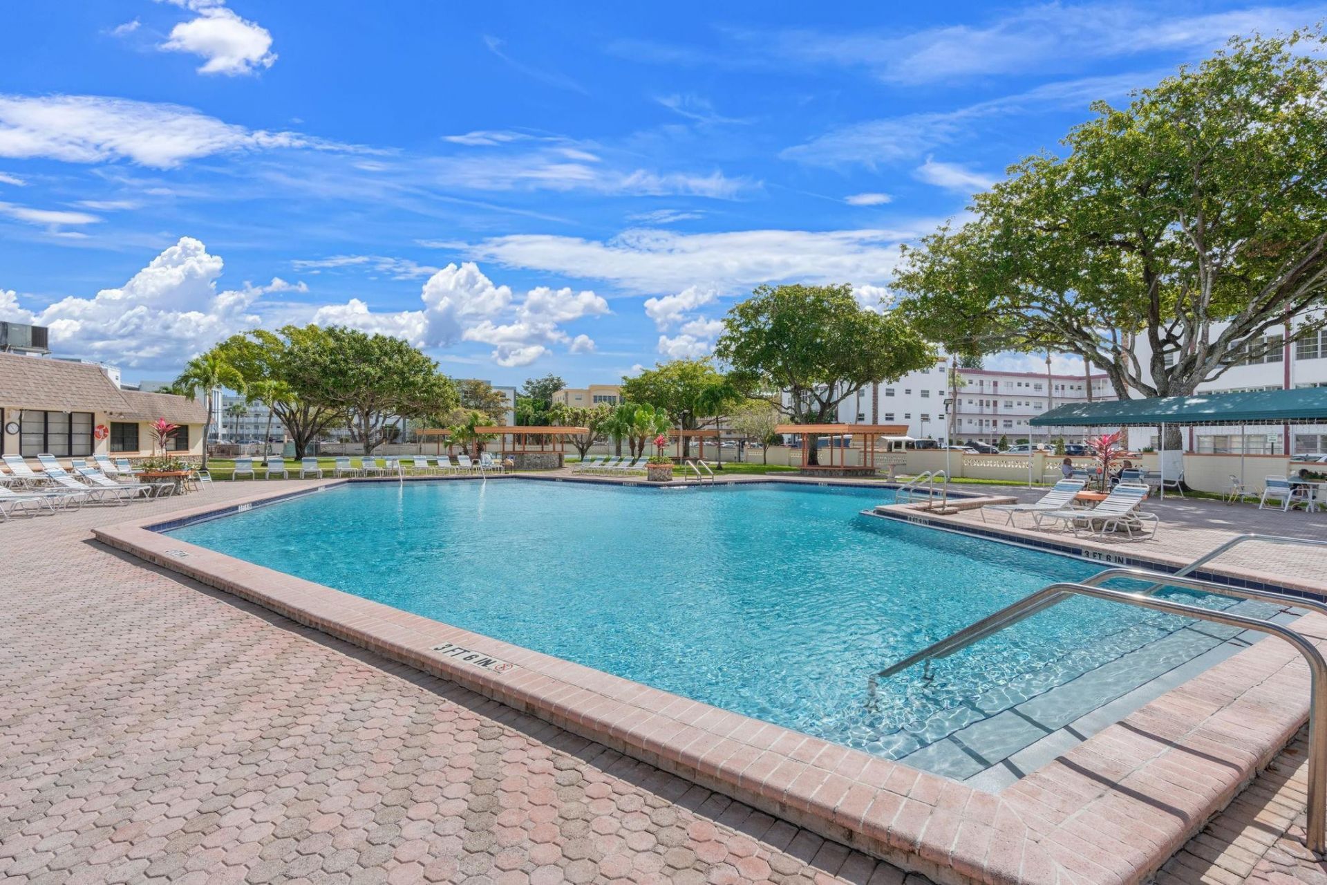 4191 NW 41st Street, Unit 214, Lauderdale Lakes, FL 33319 Photo