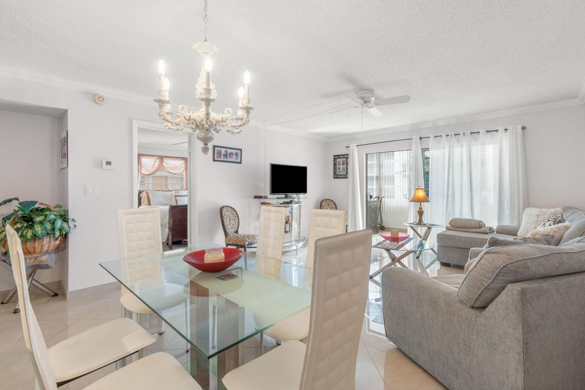 4191 NW 41st Street, Unit 214, Lauderdale Lakes, FL 33319 Photo