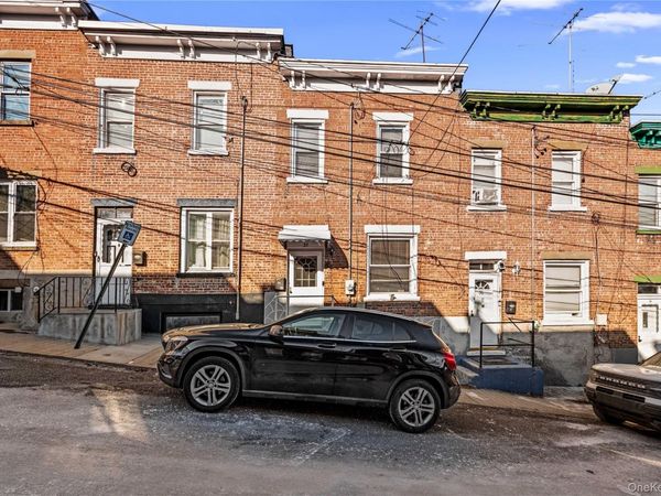 37 Moquette Row S, Yonkers, NY 10703