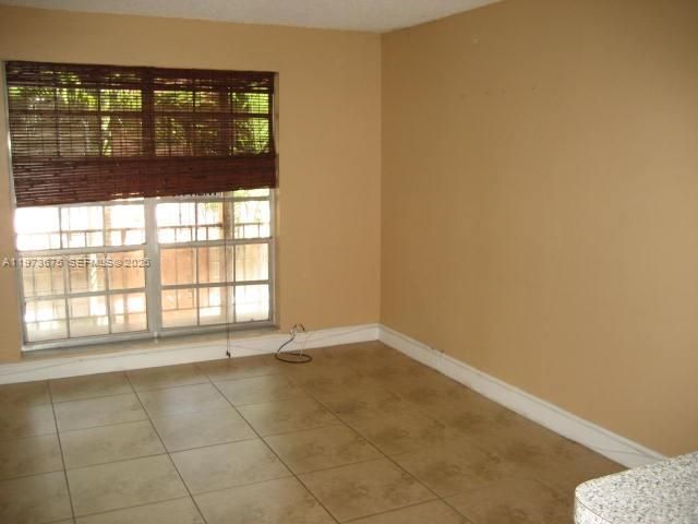 10832 N Kendall Dr, Unit U-6, Miami, FL 33176 Photo