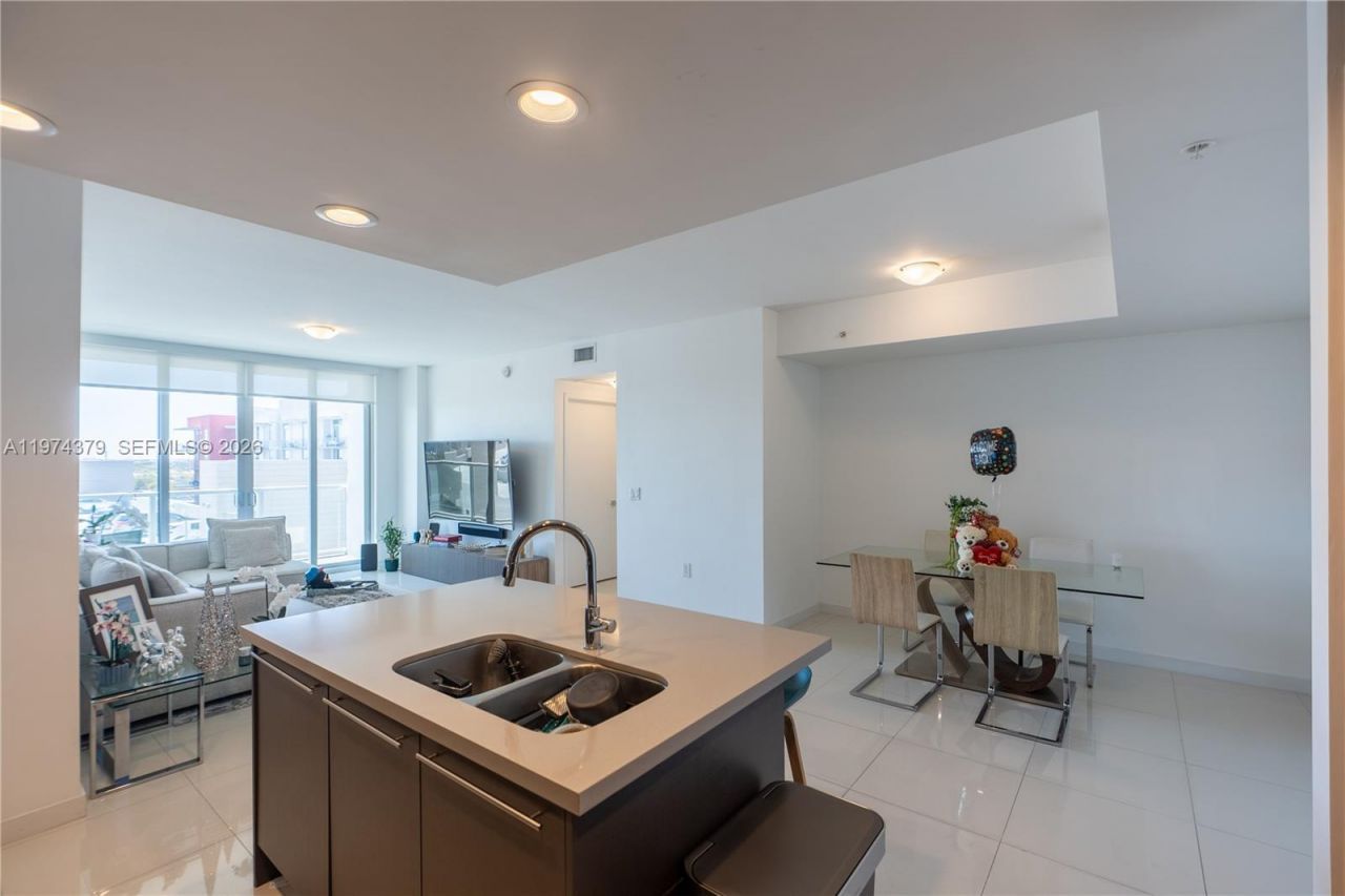 7751 NW 107th Ave, Unit 721, Doral, FL 33178 Photo