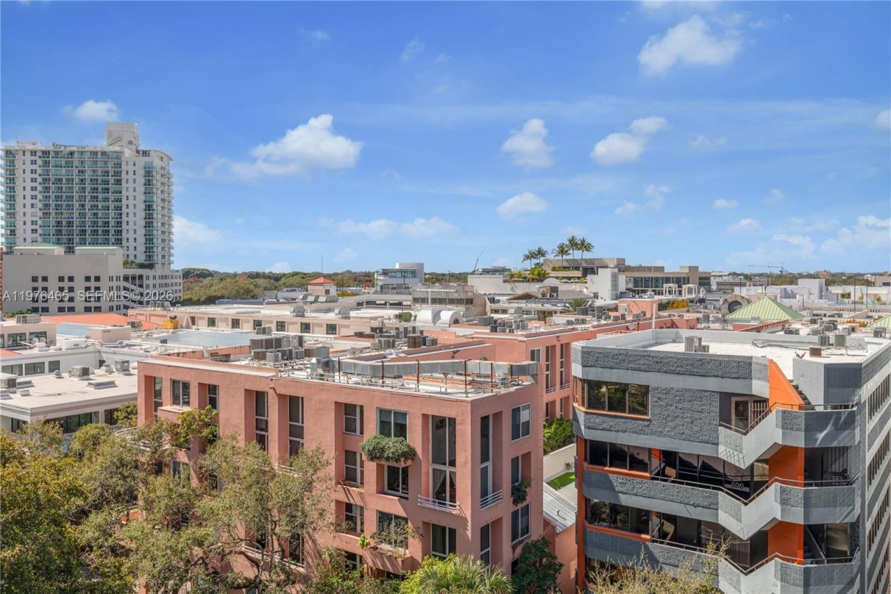 2831 S Bayshore Dr , Unit 808, Miami, FL 33133 Photo