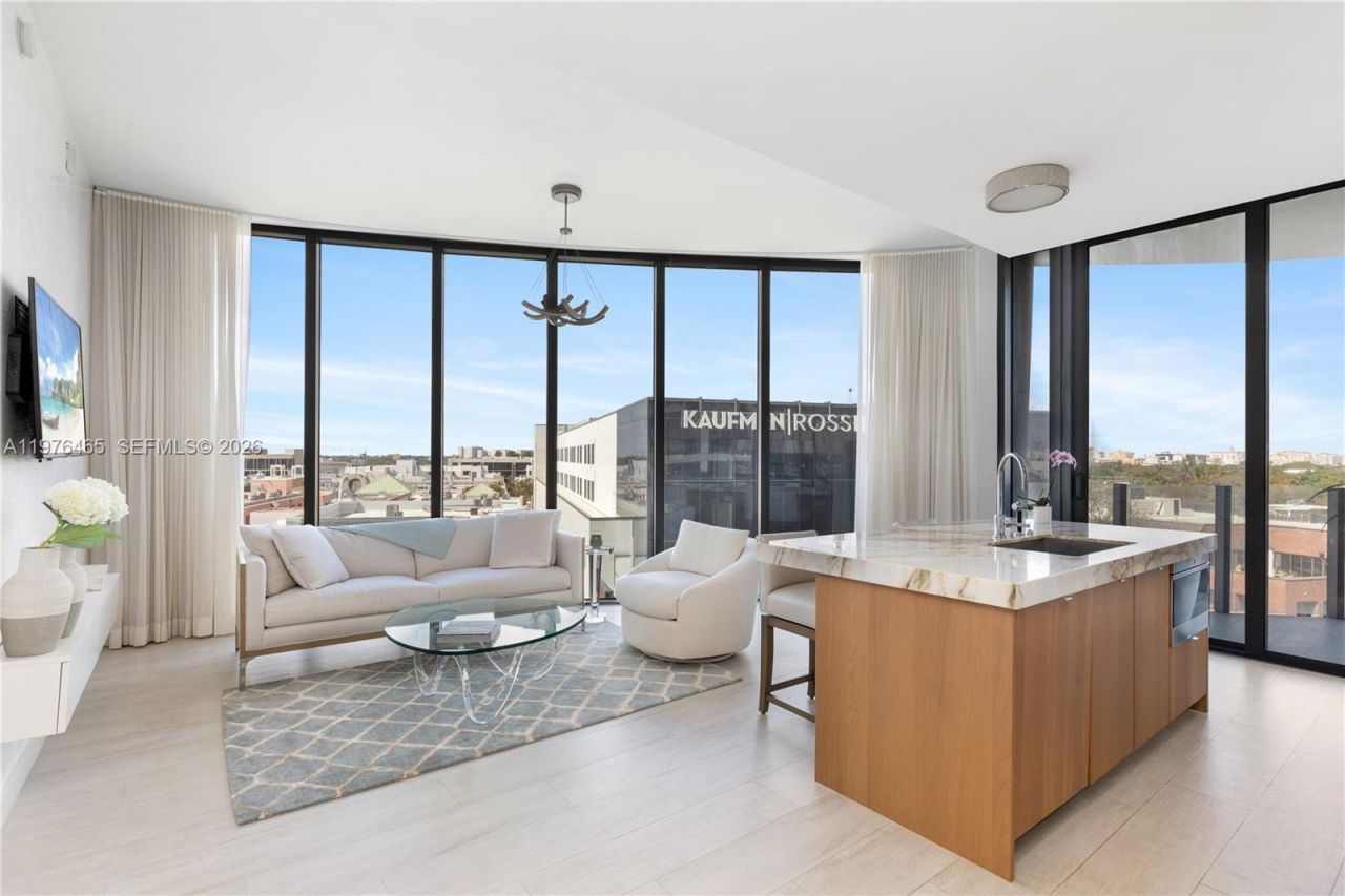 2831 S Bayshore Dr , Unit 808, Miami, FL 33133 Photo