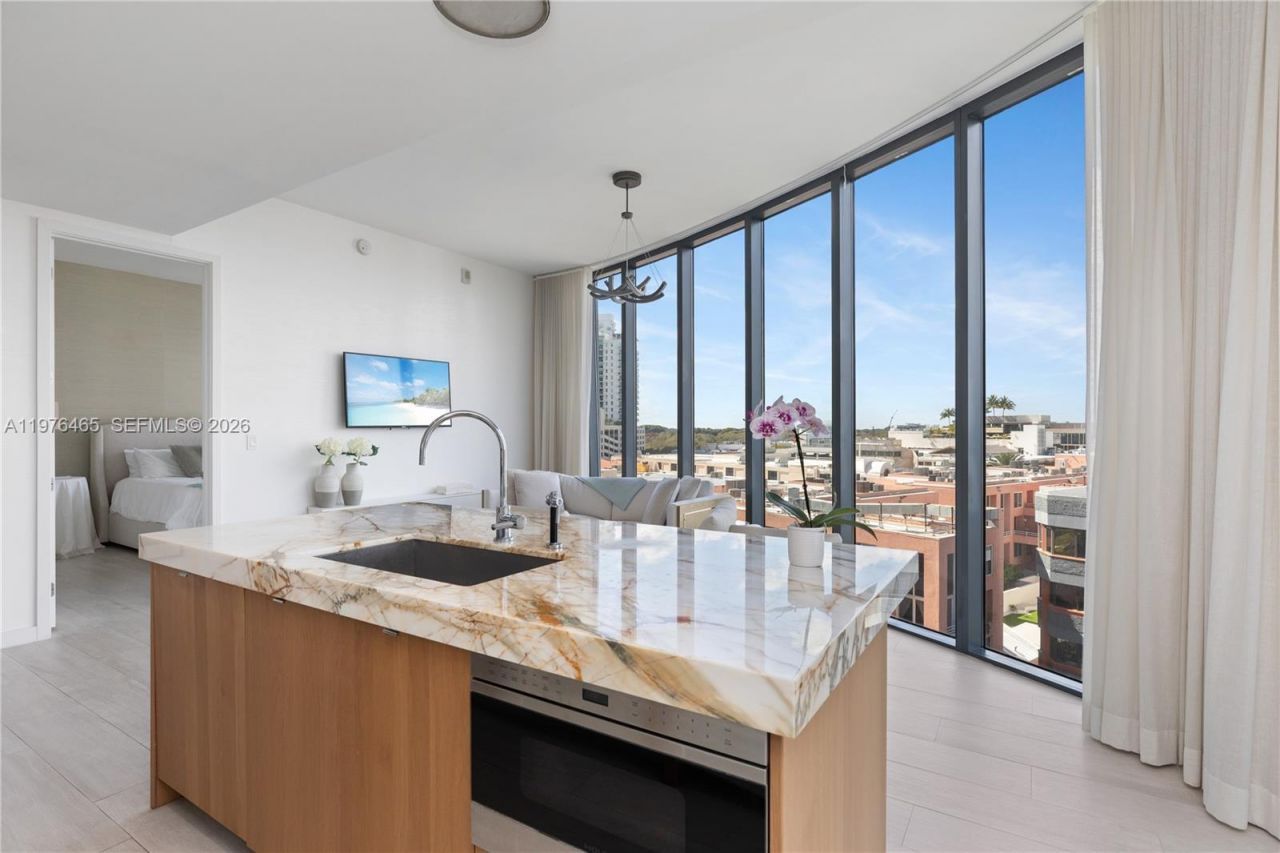 2831 S Bayshore Dr , Unit 808, Miami, FL 33133 Photo