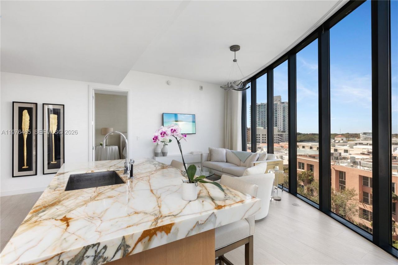 2831 S Bayshore Dr , Unit 808, Miami, FL 33133 Photo