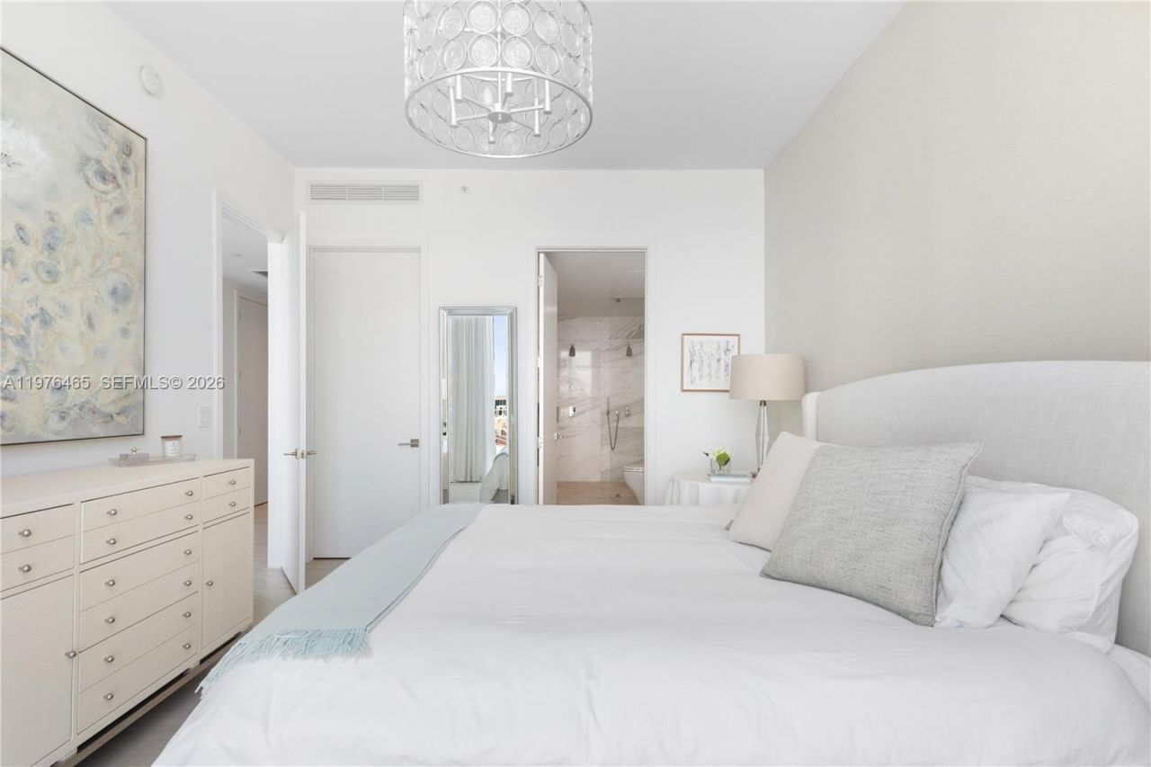 2831 S Bayshore Dr , Unit 808, Miami, FL 33133 Photo