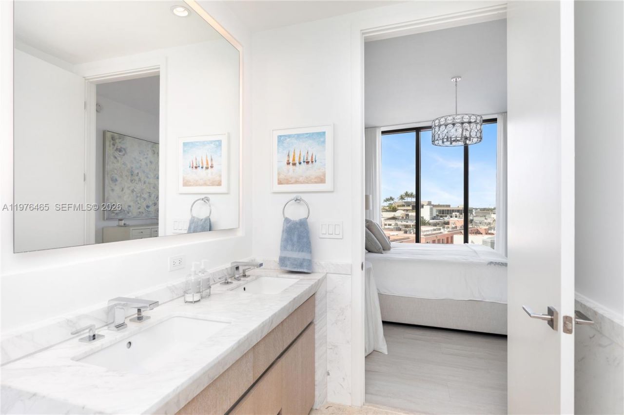 2831 S Bayshore Dr , Unit 808, Miami, FL 33133 Photo