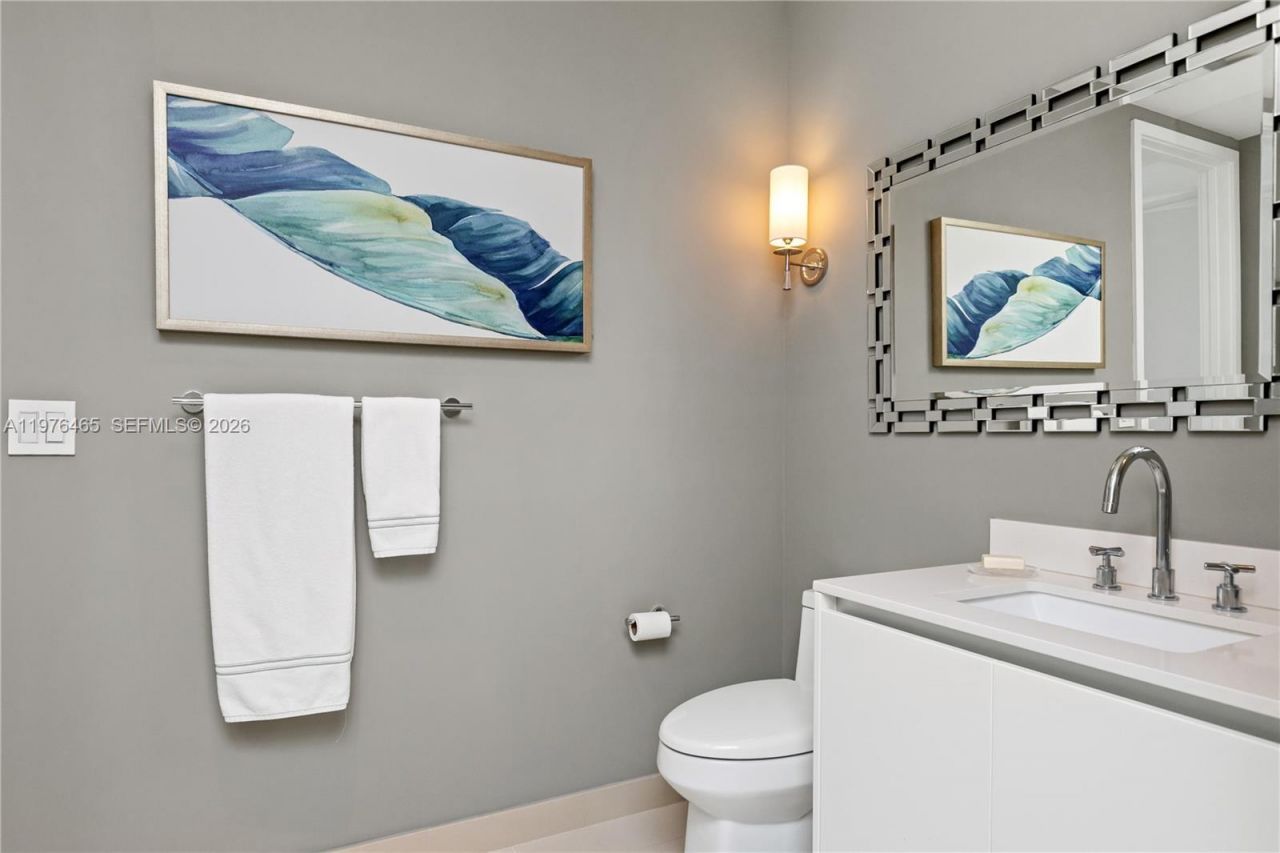 2831 S Bayshore Dr , Unit 808, Miami, FL 33133 Photo