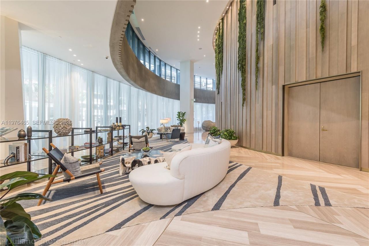 2831 S Bayshore Dr , Unit 808, Miami, FL 33133 Photo