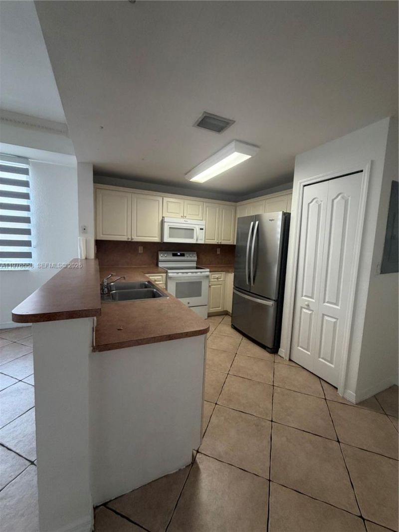 Please Call For Address, Unit 106, Miami, FL 33174 Photo