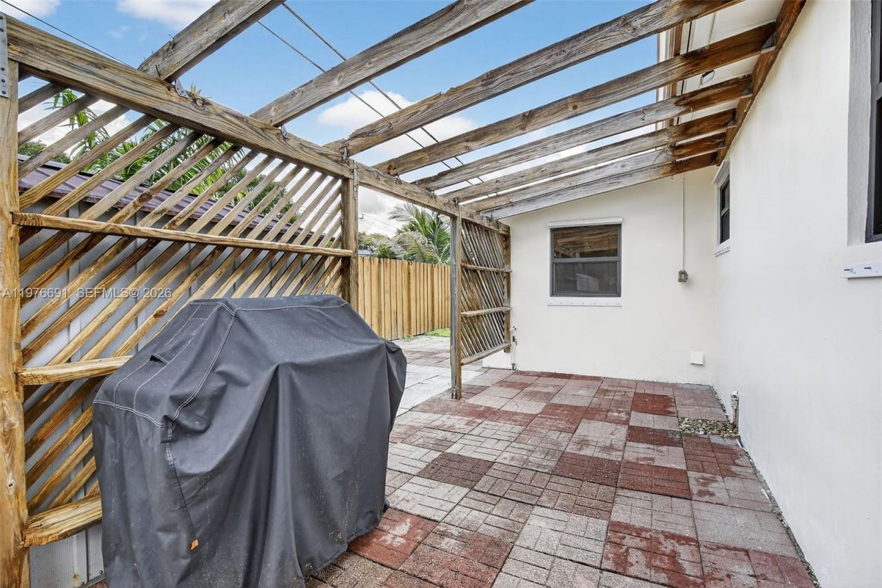 5260 Redwood Ct , Plantation, FL 33317 Photo