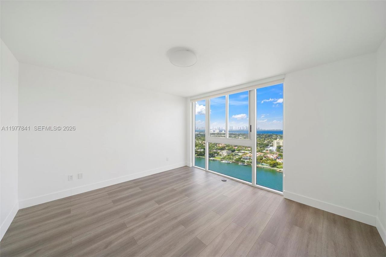 4775 Collins Ave, Unit 2507, Miami Beach, FL 33140 Photo
