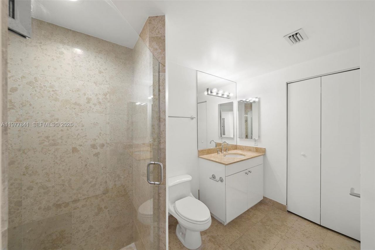 4775 Collins Ave, Unit 2507, Miami Beach, FL 33140 Photo