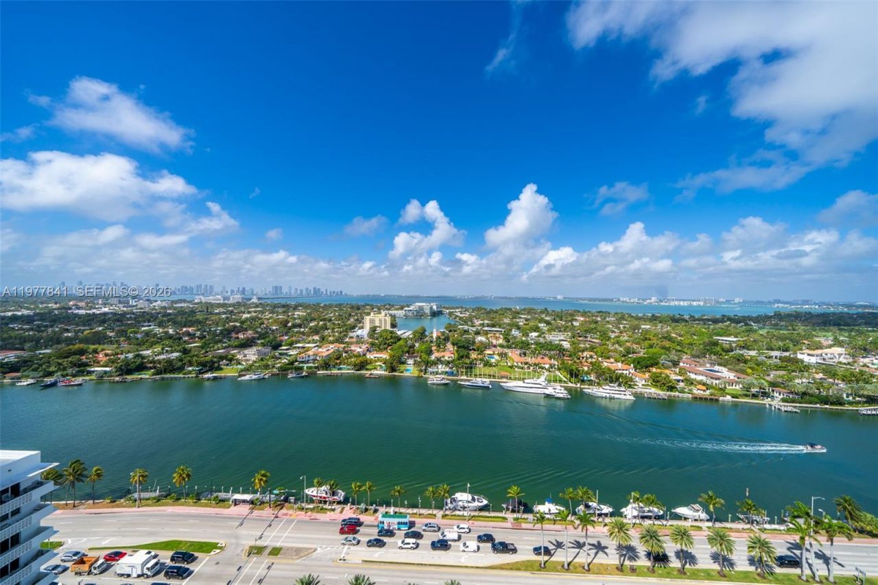 4775 Collins Ave, Unit 2507, Miami Beach, FL 33140 Photo