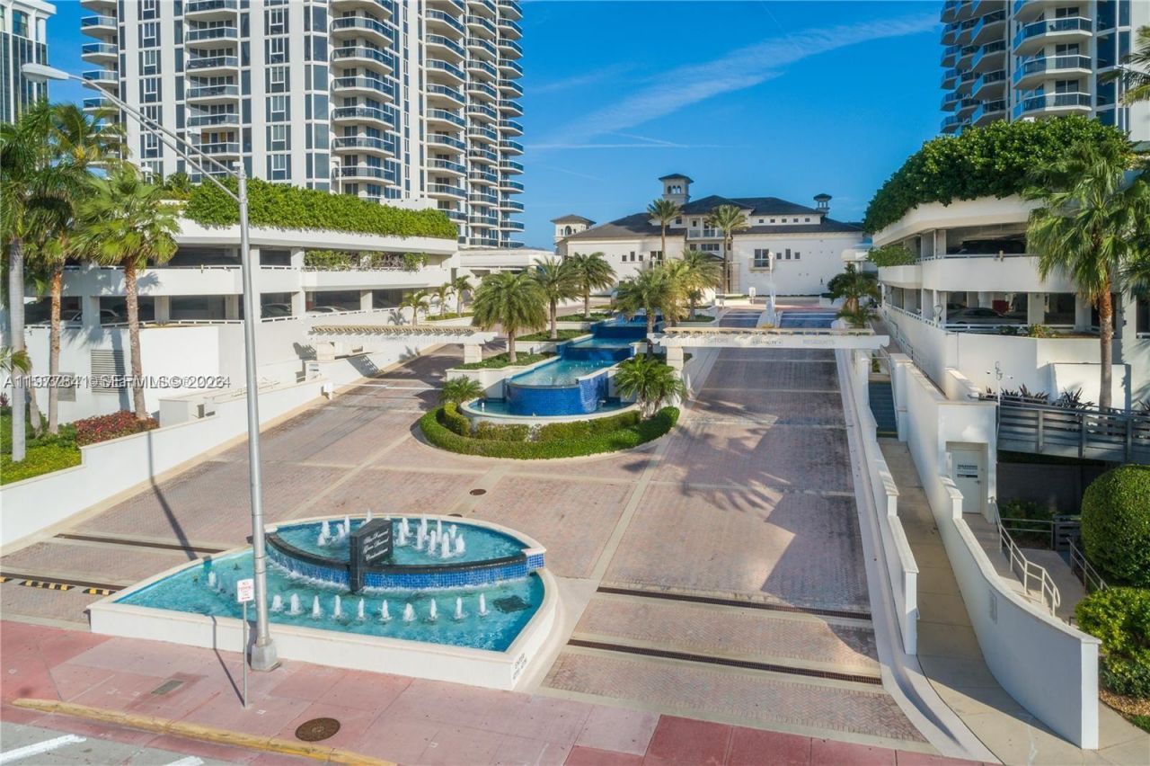 4775 Collins Ave , Unit 2507, Miami Beach, FL 33140 Photo