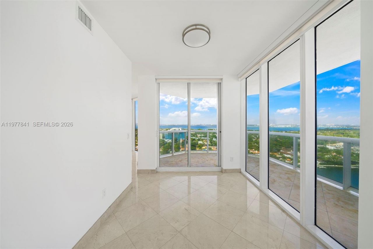 4775 Collins Ave, Unit 2507, Miami Beach, FL 33140 Photo