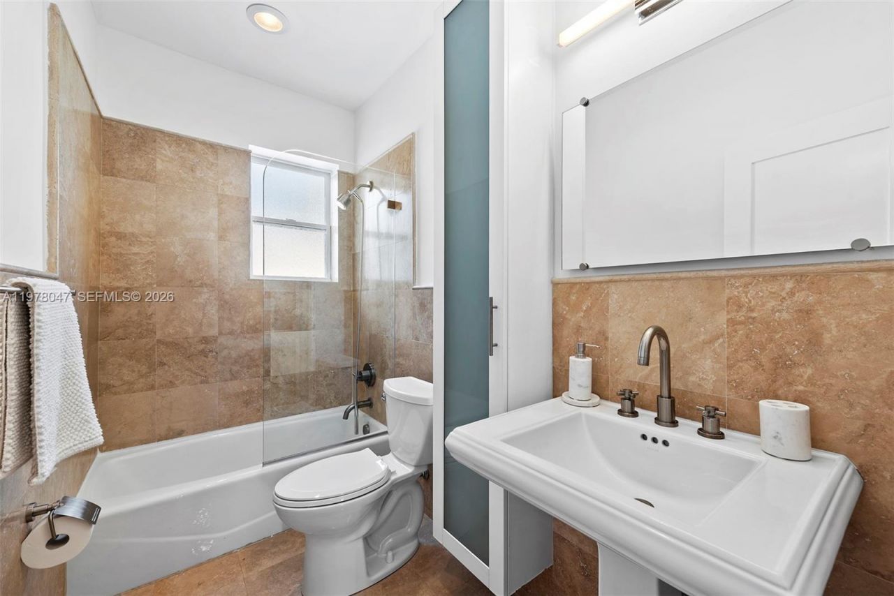 3483 Chase Ave , Miami Beach, FL 33140 Photo